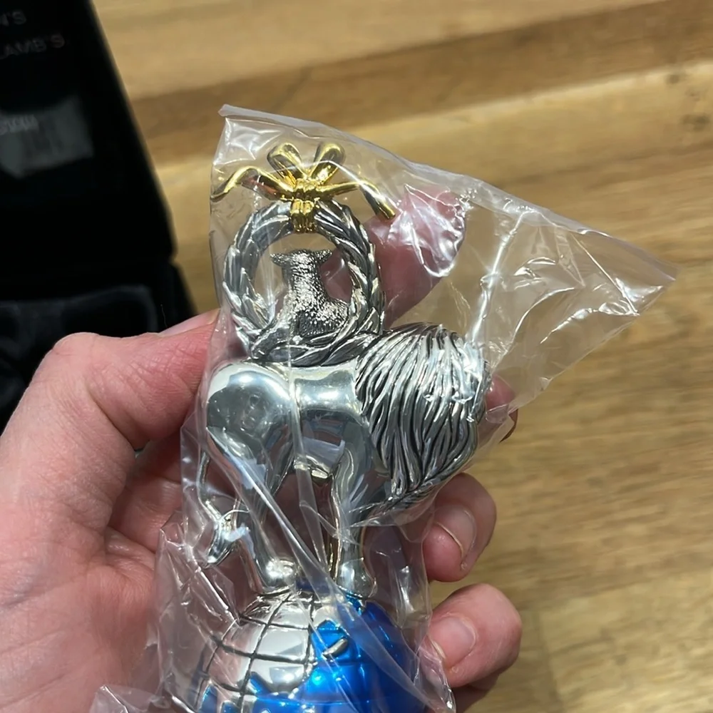NEW Vintage Neiman Marcus Harmony on Earth Lion & Lamb Metallic Bottle Stopper